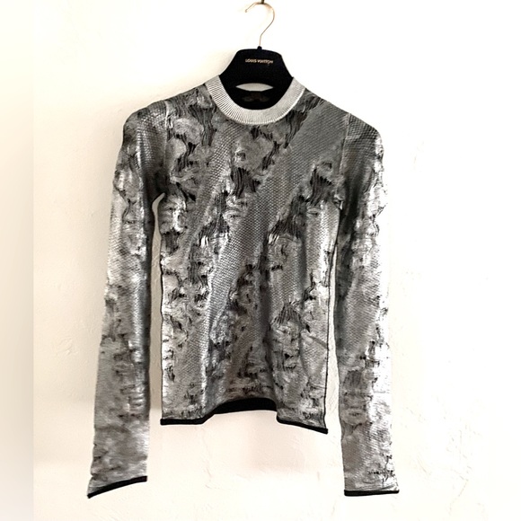 NWT LUXE LOUIS VUITTON METALLIC SILVER & BLACK KNIT TOP SWEATER SHIRT SIZE XS - Picture 9 of 9